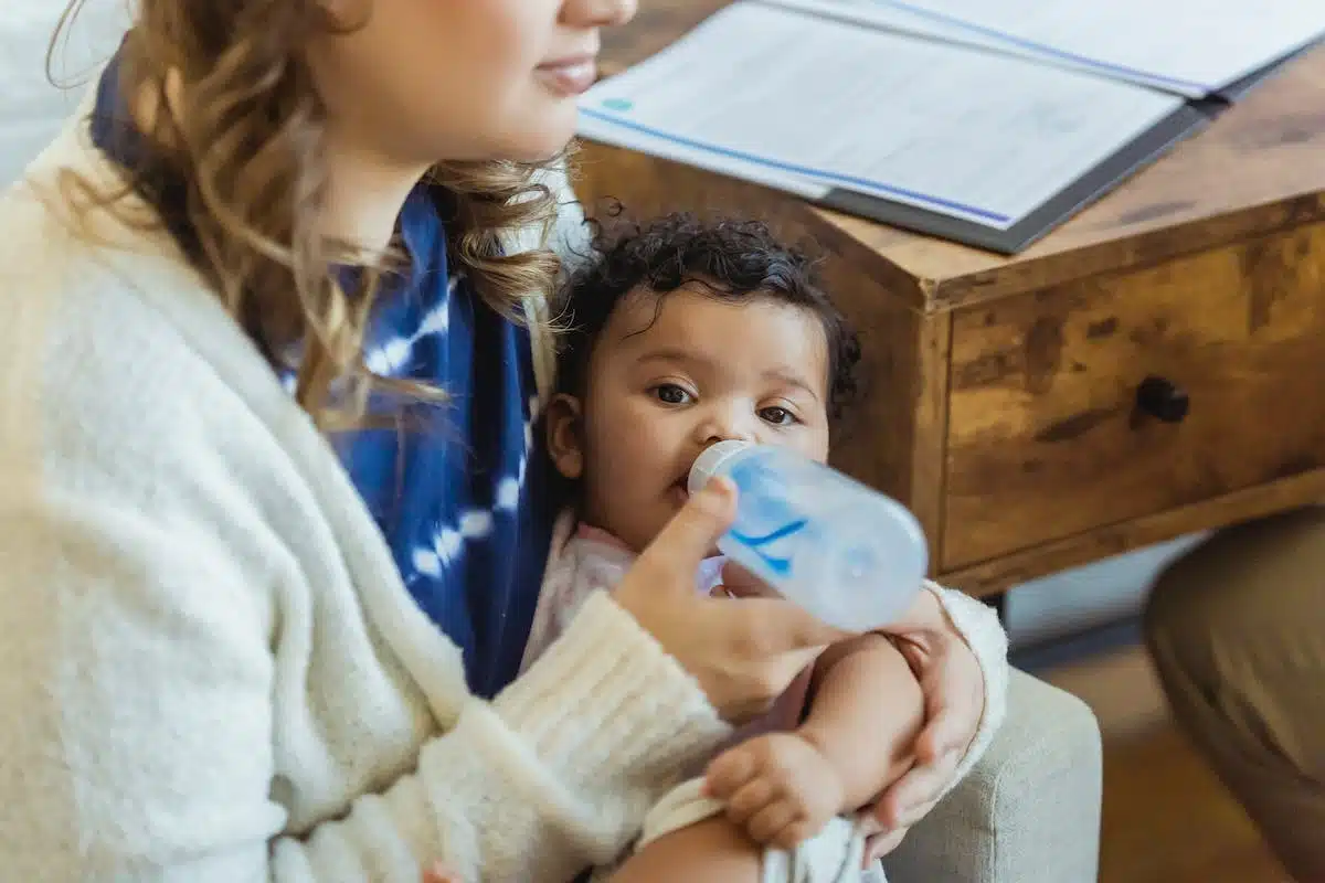 bébé  alimentation