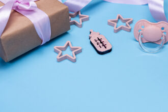 Cadeaux utiles pour bébés, enfants et parents : comment éviter les ratés ?